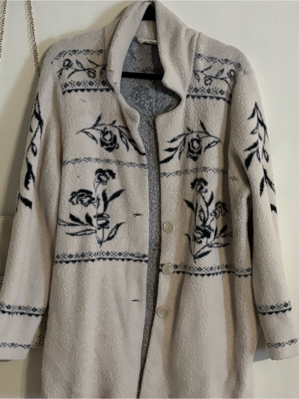 Wantable SEAS Luxe Coatigan Sweater Cream White Floral XL Fuzzy Eyelash Knit